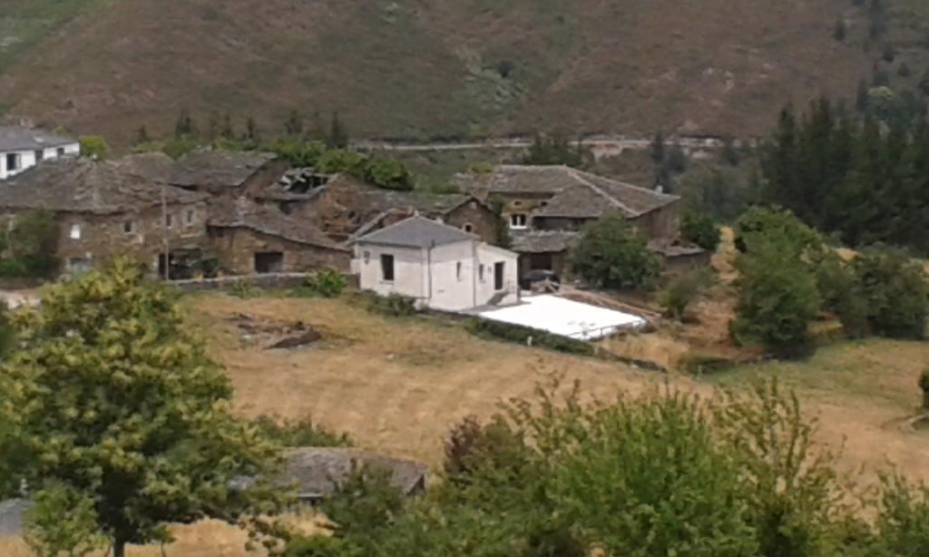 Casa Rural De Alquiler Integro La Cantina De Villarmayor-Asturias Villarmayor  Rum bild